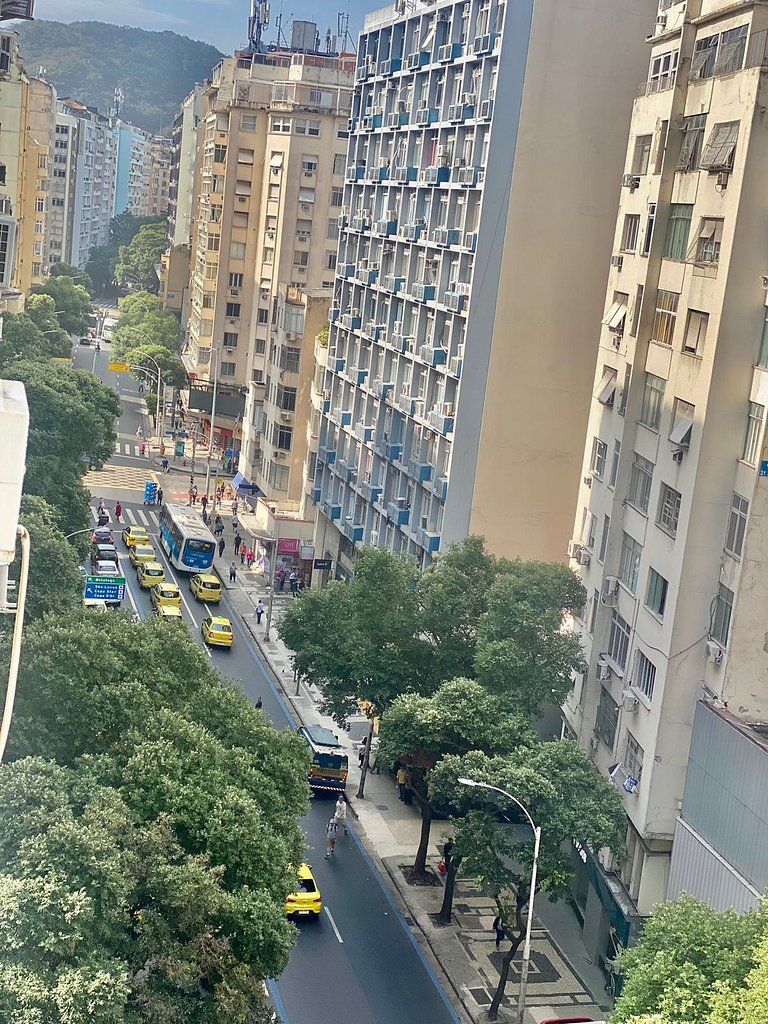 Copa 4 - 200m to Copacabana Beach - Post 4